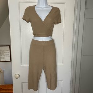 Matching wrap around set